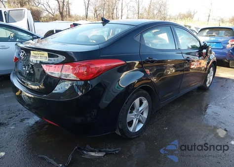 2013 Hyundai Elantra Gls from USA, damaged, VIN KMHDH4AE4DU880612